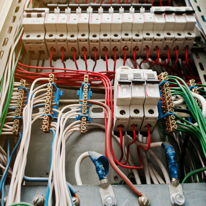 ¿Cuál es la vigencia de un dictamen eléctrico (UVIE)?